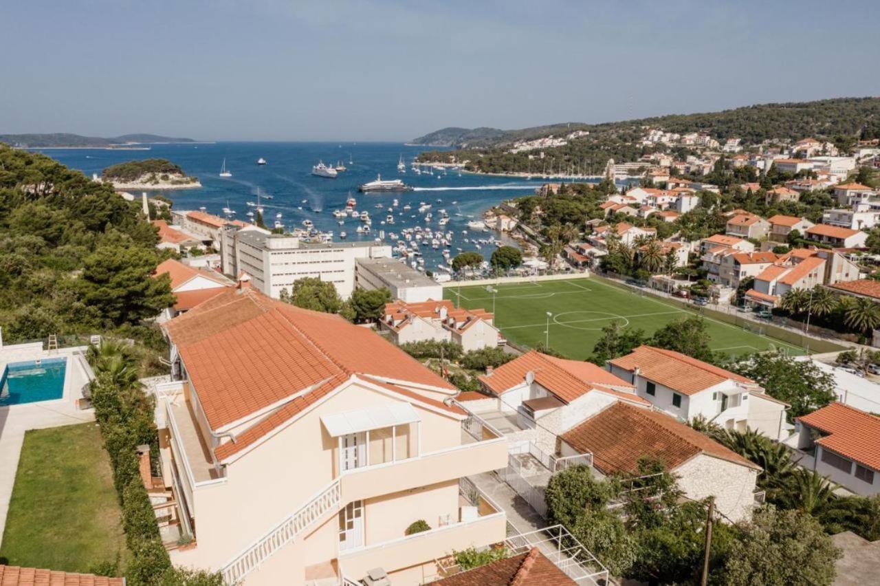 Apartment Sunny Elza 2 Hvar Town Buitenkant foto